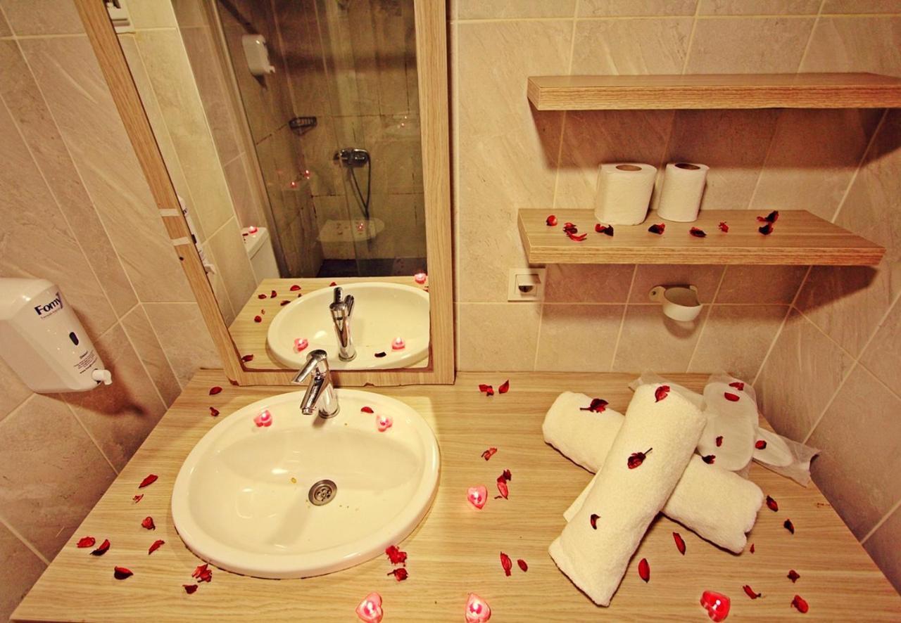 Red House Vip Apartmant Suites Istanbul Eksteriør billede